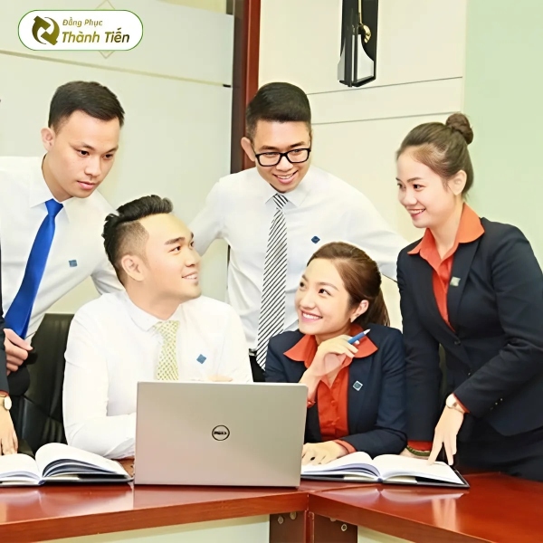 dong-phuc-sacombank