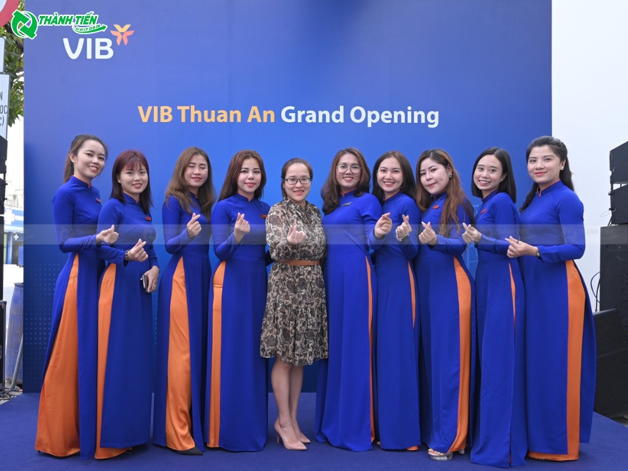 ao dai dong phuc vib 1