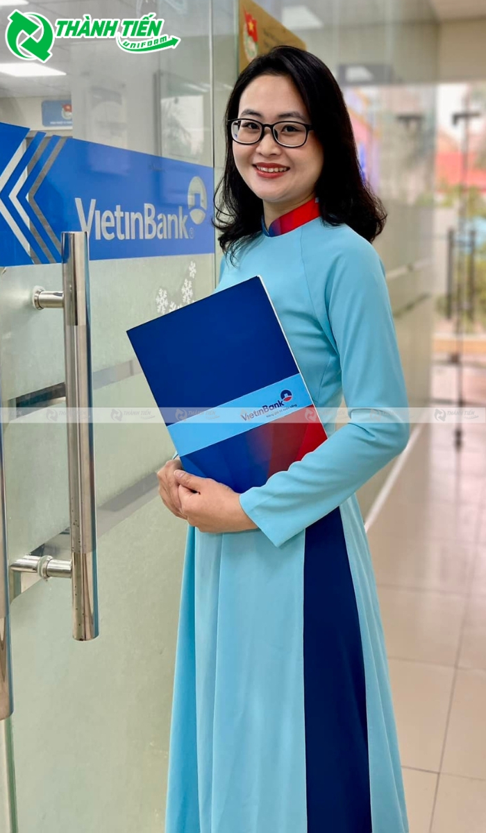 Vietinbank sử dụng chất liệu vải lụa Satin cao cấp trong may áo dài đồng phục cho nhân viên