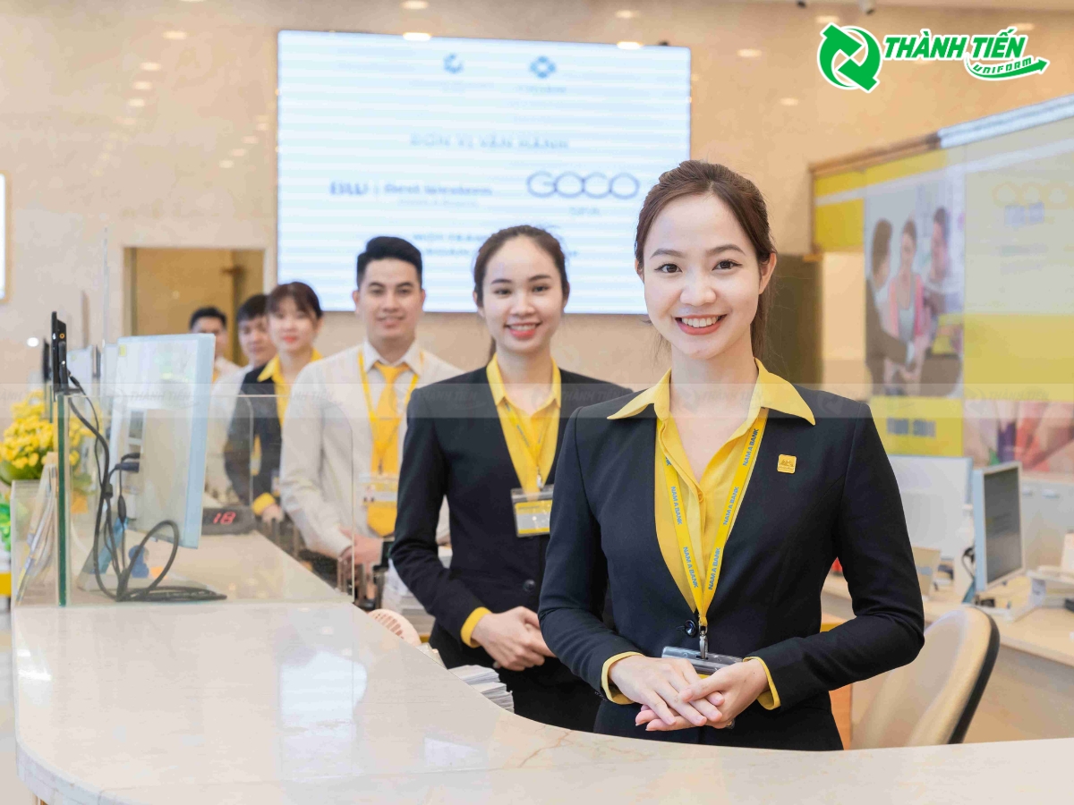 Đồng Phục Nam Á Bank Sắc Vàng Biểu Tượng Của Thịnh Vượng