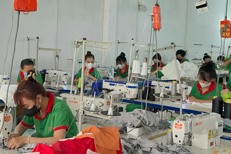 may ao dong phuc quan 1 9