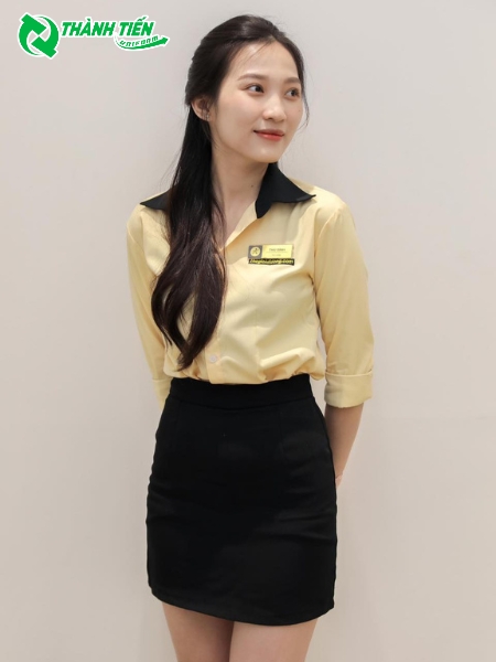 Áo sơ mi kết hợp cùng chân váy bút chì 