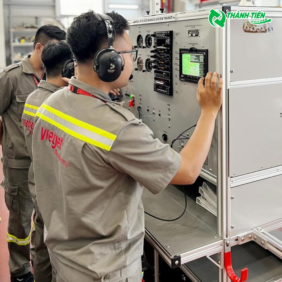 Mẫu đồng phục bảo hộ lao động của nhân viên Vietjet