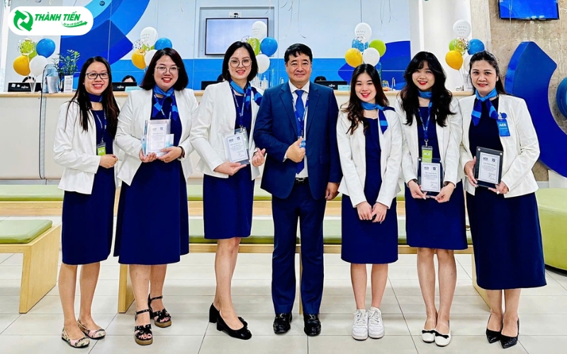 Đồng phục ACB xu hướng đồng phục ngân hàng hiện đại