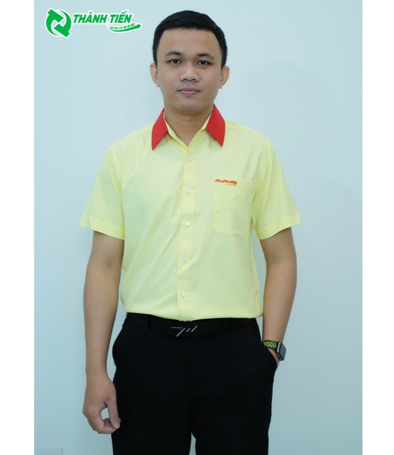 Áo sơ mi và quần âu nam là mẫu đồng phục phổ biến