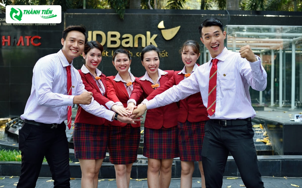 Đồng phục ngân hàng HDBank tiên phong xu hướng 