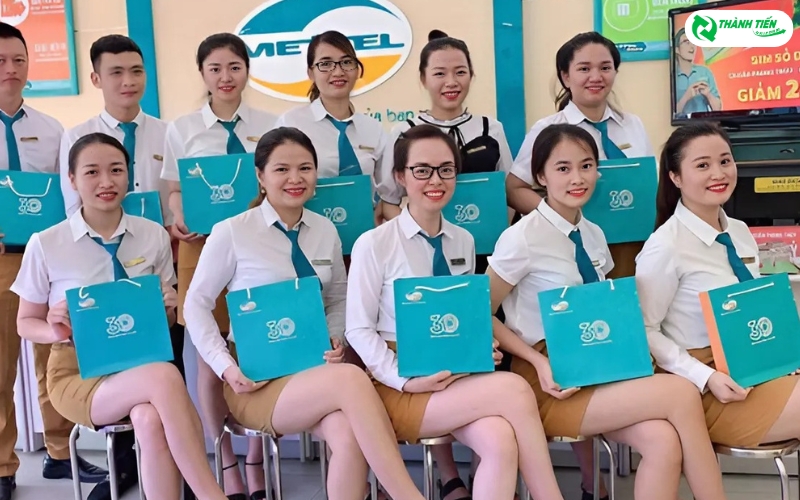 Áo sơ mi đồng phục giao dịch viên Viettel