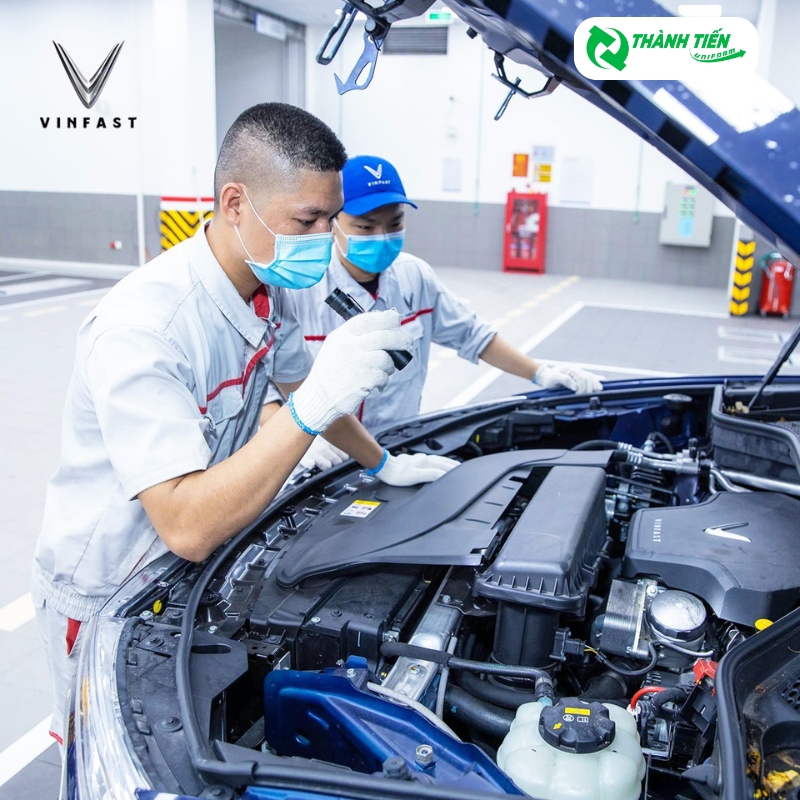 Đồng Phục Bảo Hộ Kỹ Thuật Sư Vinfast