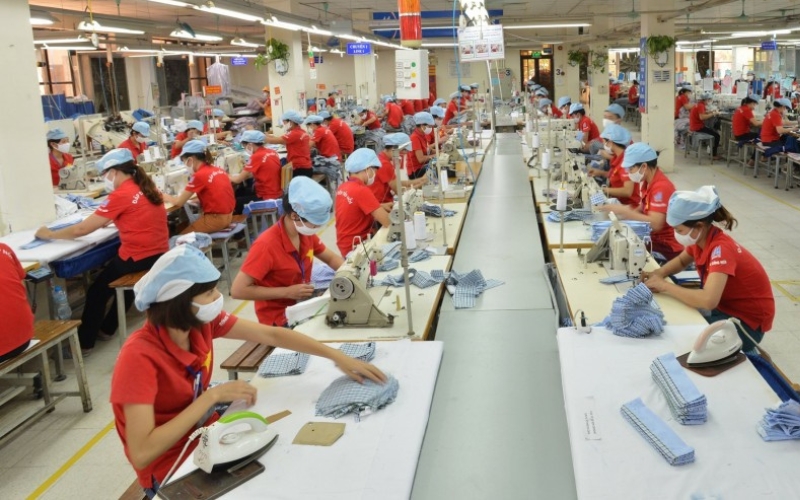 Gilio Uniform xưởng chuyên may đồng phục Spa