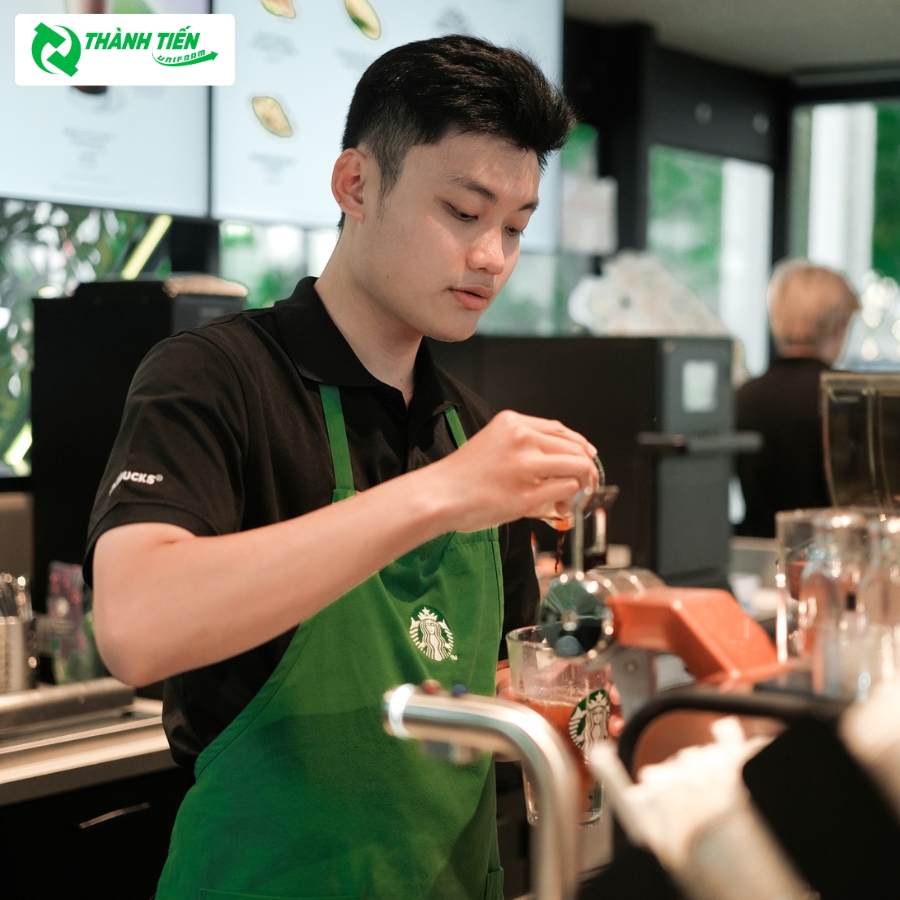 Thiết kế đồng phục tạp dề giúp bảo vệ nhân viên khi làm việc