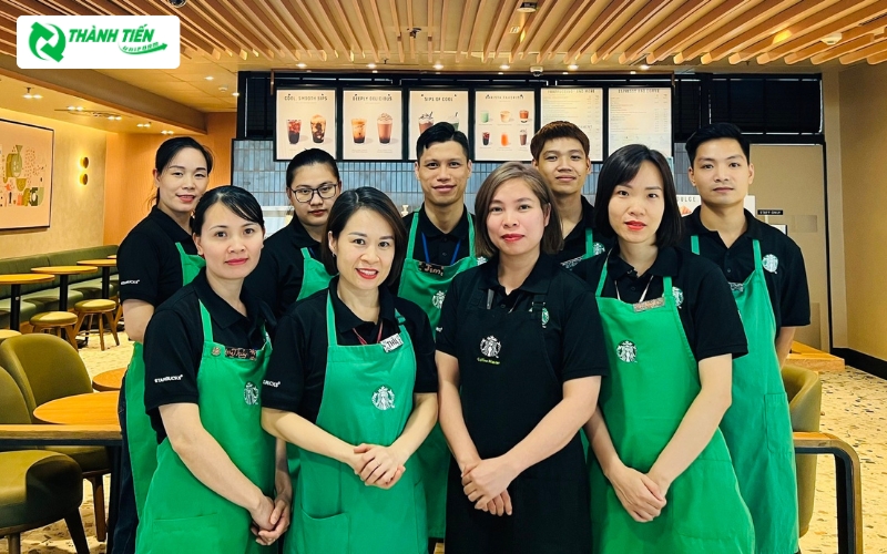 Đồng Phục Starbucks ưu tiên phong cách đơn giản, trẻ trung và hiện đại.