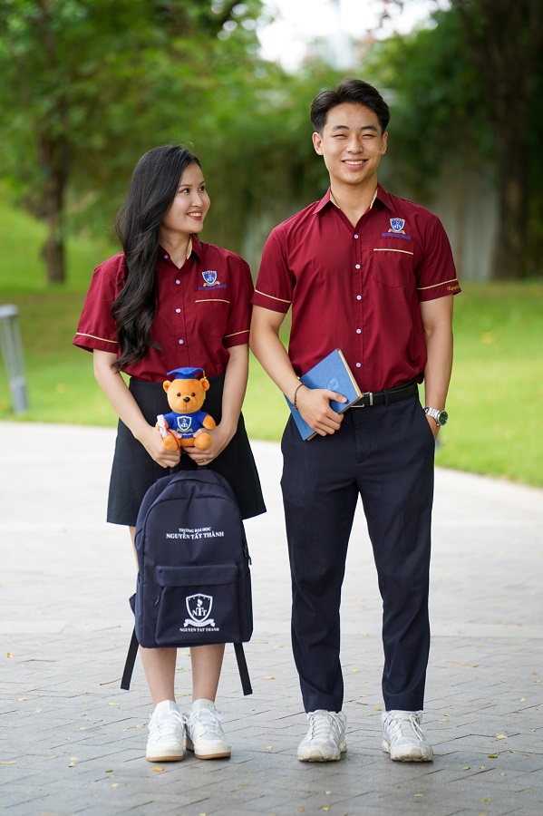 dong phuc dh nguyen tat thanh 10