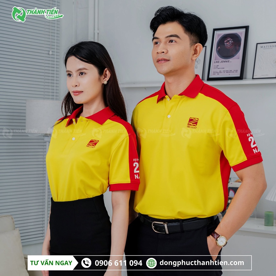 Mẫu áo thun đồng phục vàng phối đỏ nổi bật