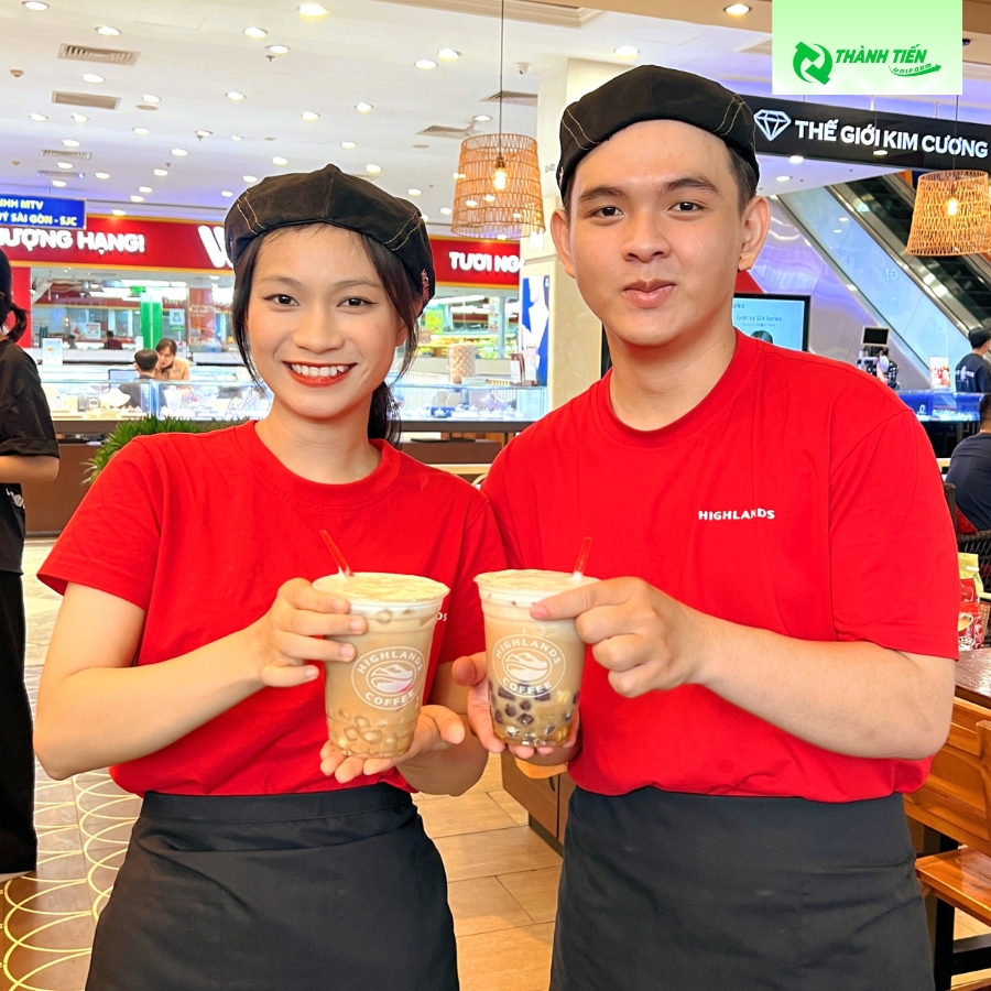 Mẫu áo thun cổ tròn đồng phục màu đỏ đẹp