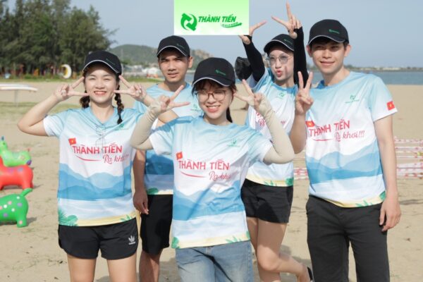 ao nhom team building cong ty thanh tien group 3