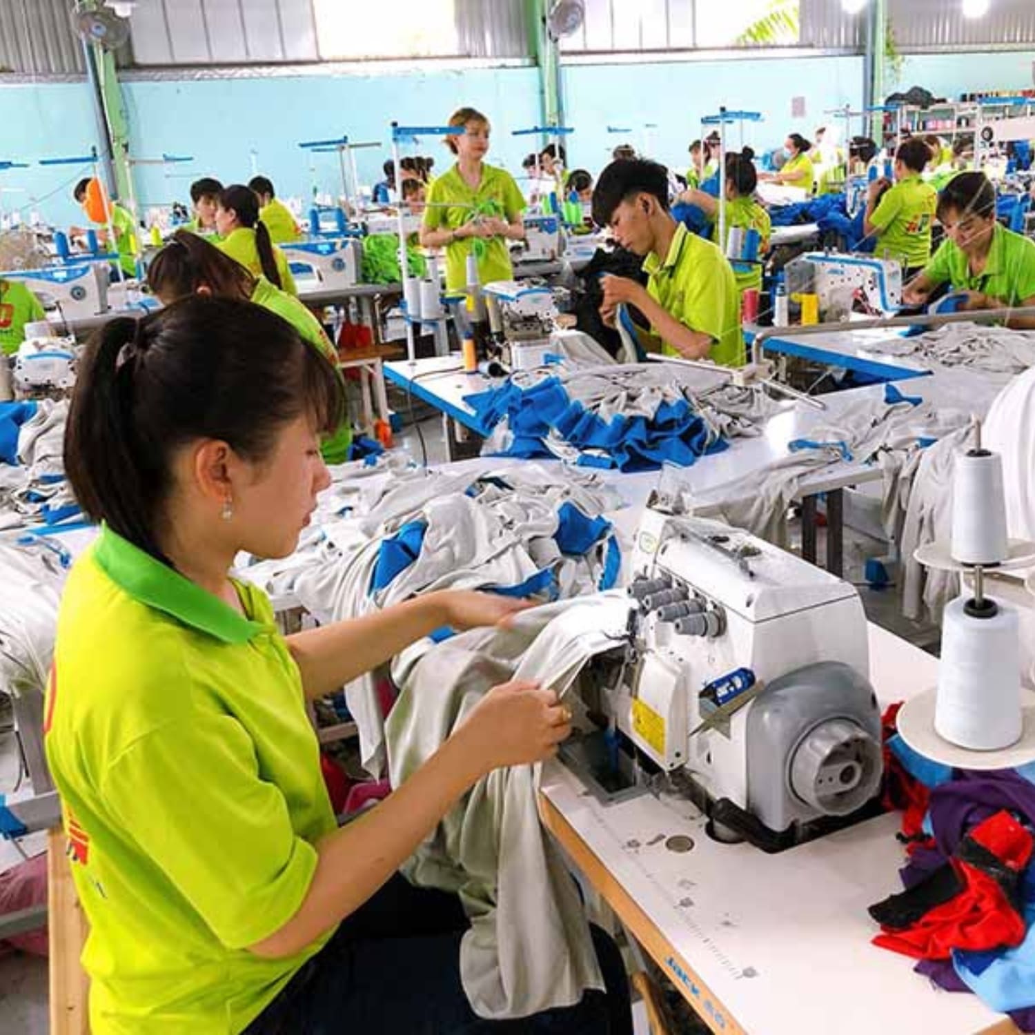 Công Ty TNHH Sản Xuất Thương Mại Dịch Vụ Đồng Phục Duyên Dáng