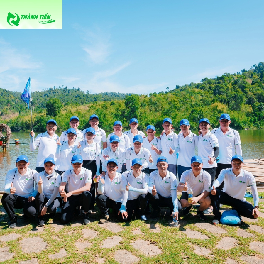 may dong phuc quan 12 10