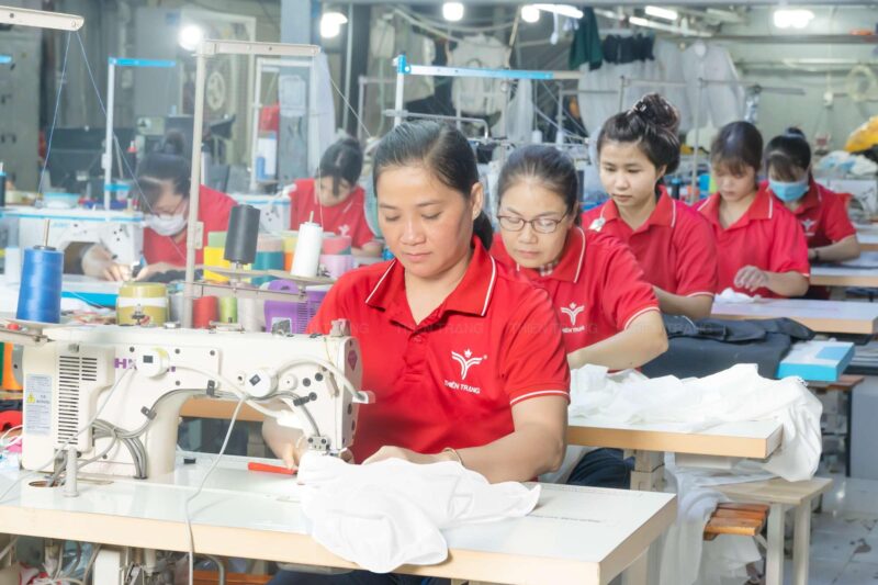 may dong phuc quan 7 1