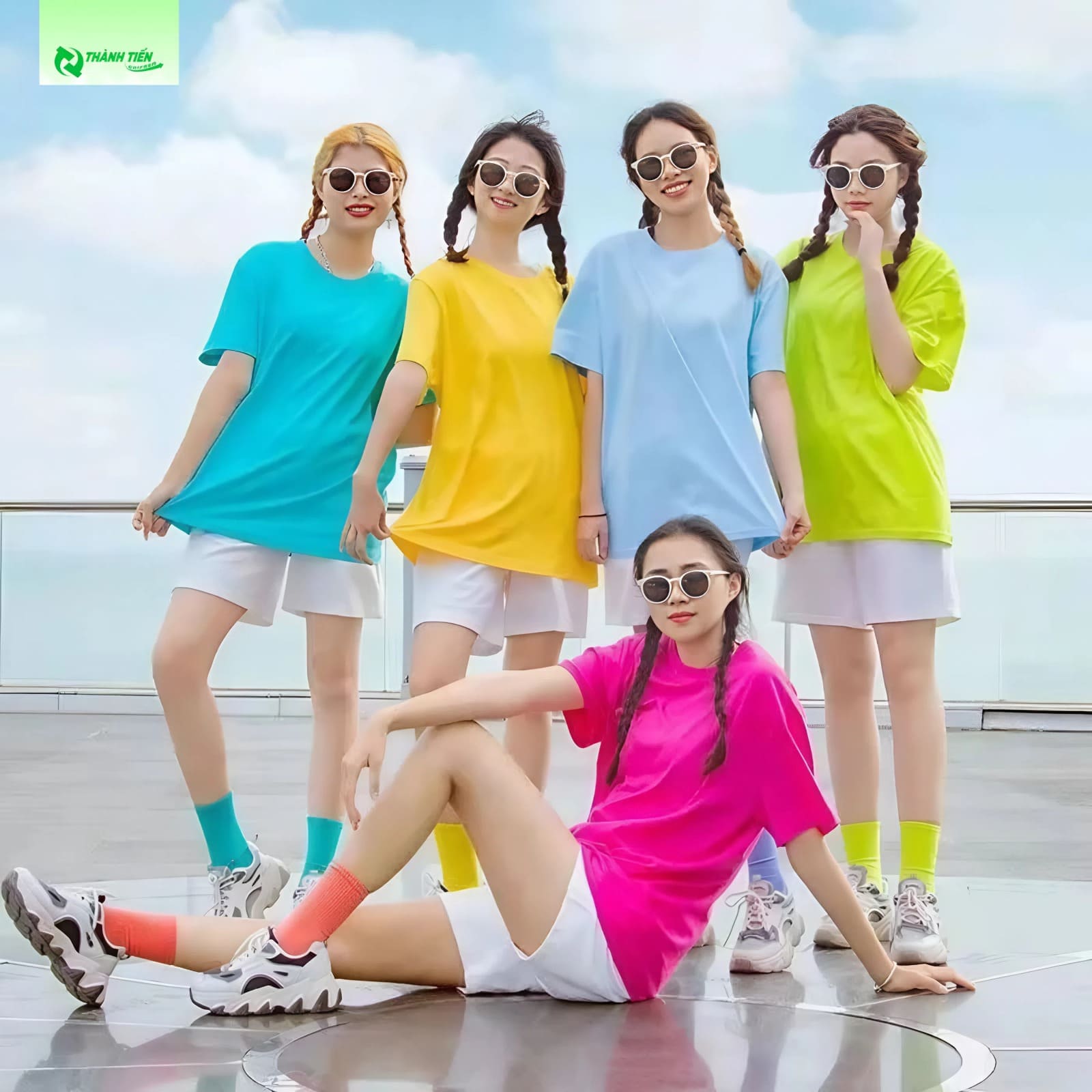 Mẫu áo nhóm bạn thân nữ đi du lịch