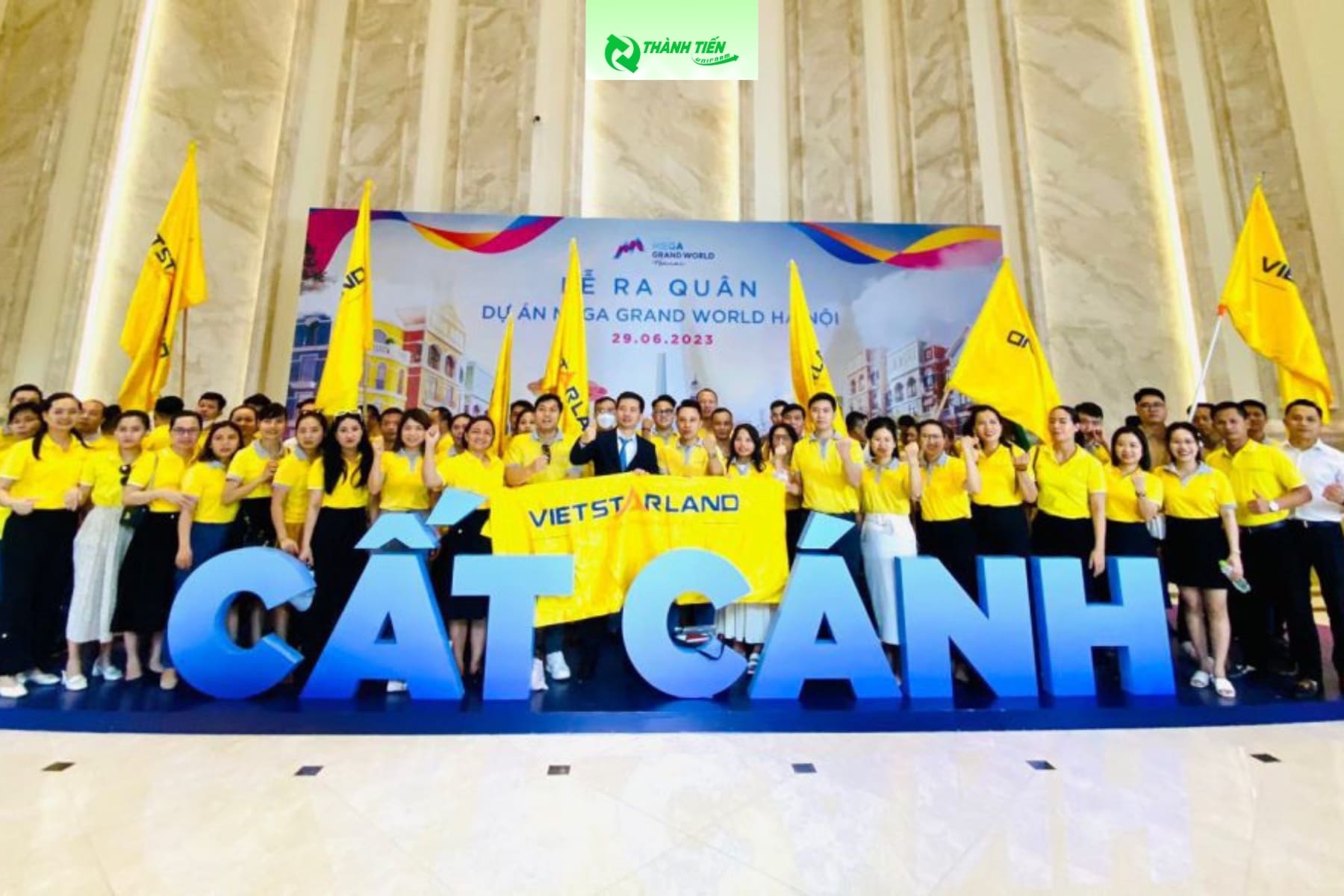 Đồng phục nhân viên BĐS Vietstarland