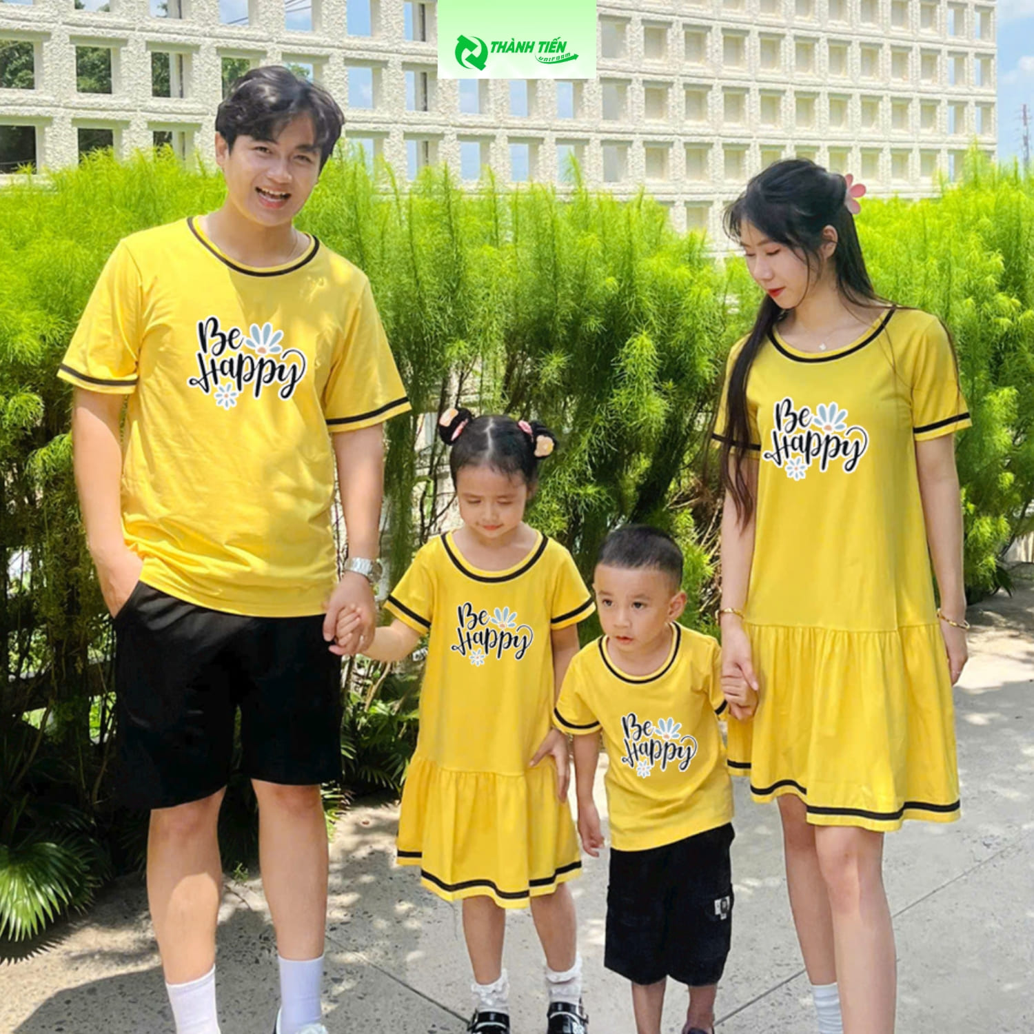 Áo gia đình màu vàng rực rỡ