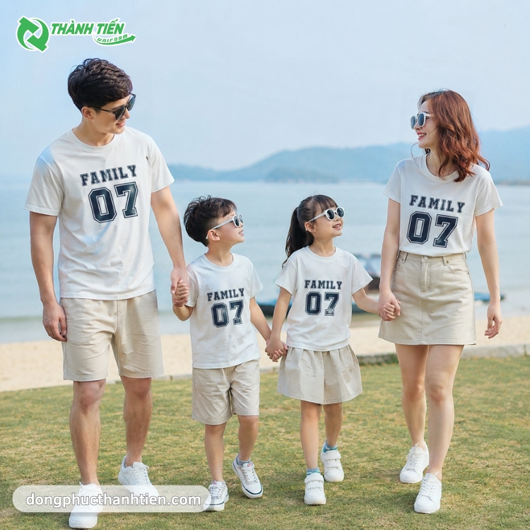 Áo đồng phục gia đình trẻ trung