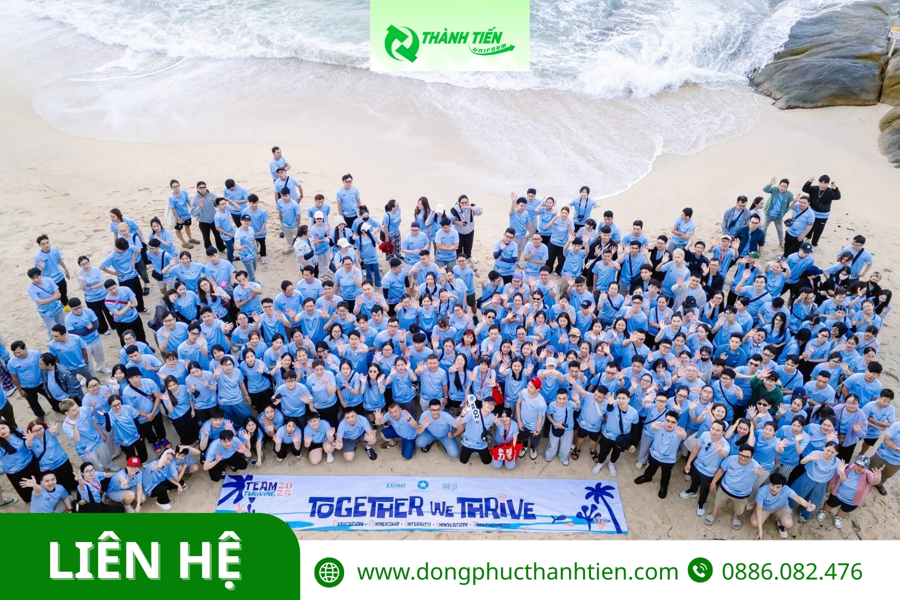 Mẫu áo đồng phục mùa đẹp cho tập thể đẹp