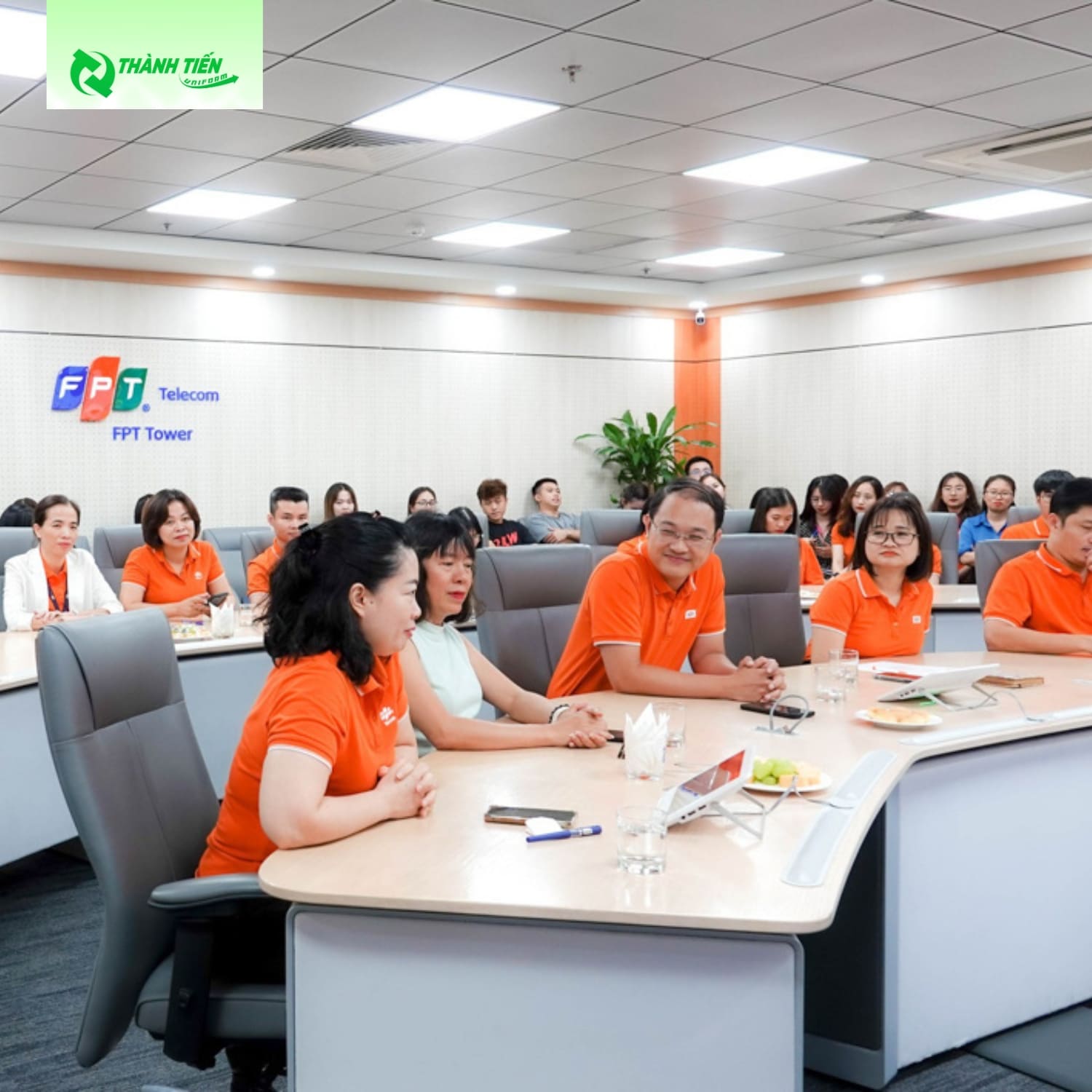 Đồng phục công ty phần mềm FPT Telecom