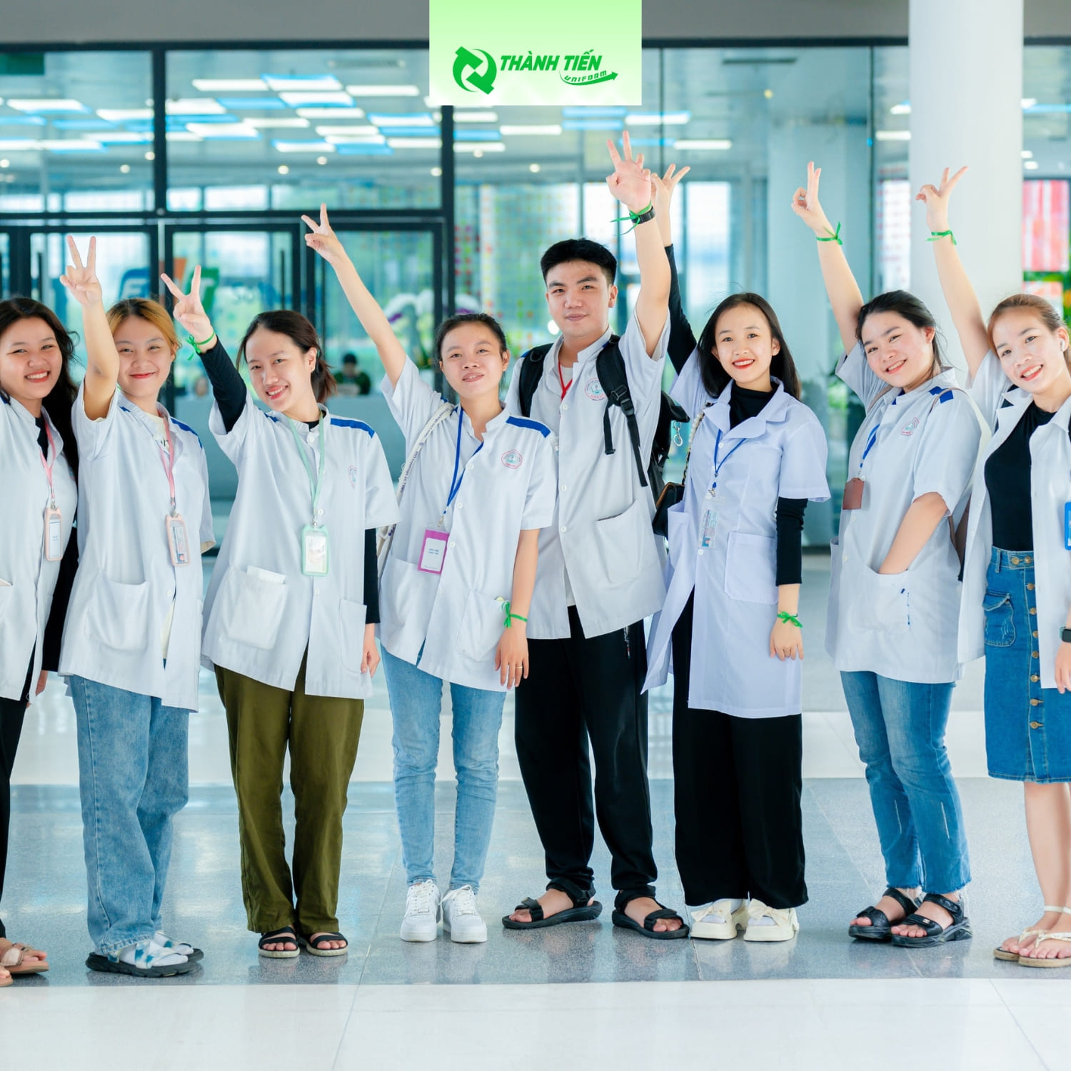 Mẫu Đồng Phục Dược Sĩ Nhà Thuốc Phước Thiện