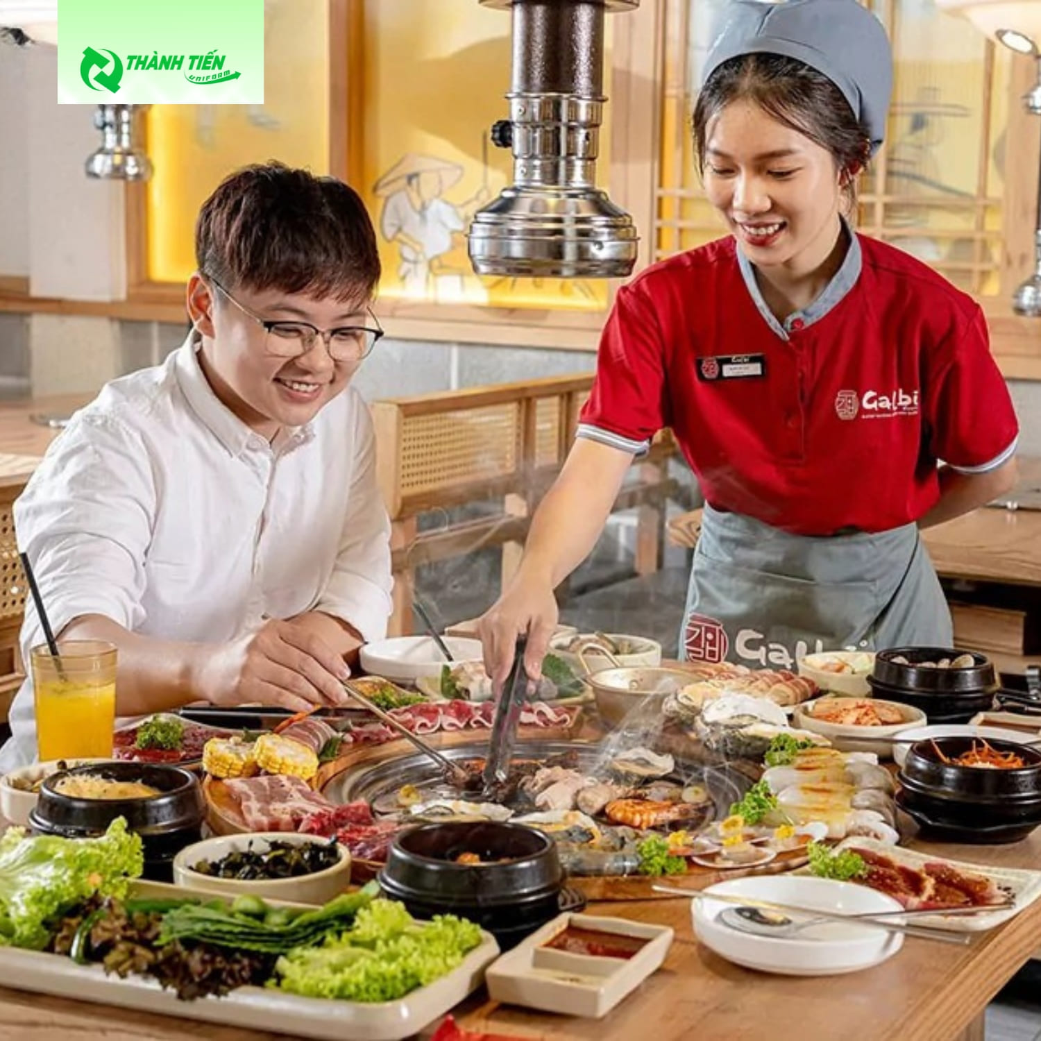 Mẫu áo đồng phục cổ tròn phù hợp quán nướng trung hoa