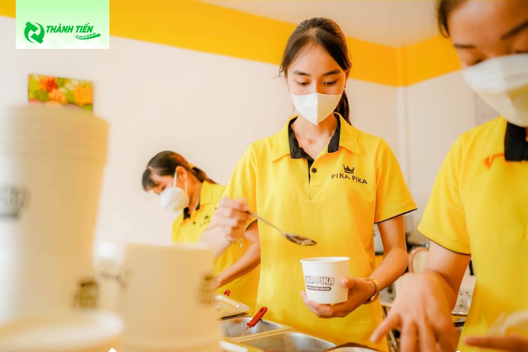 ao dong phuc quan chao 2