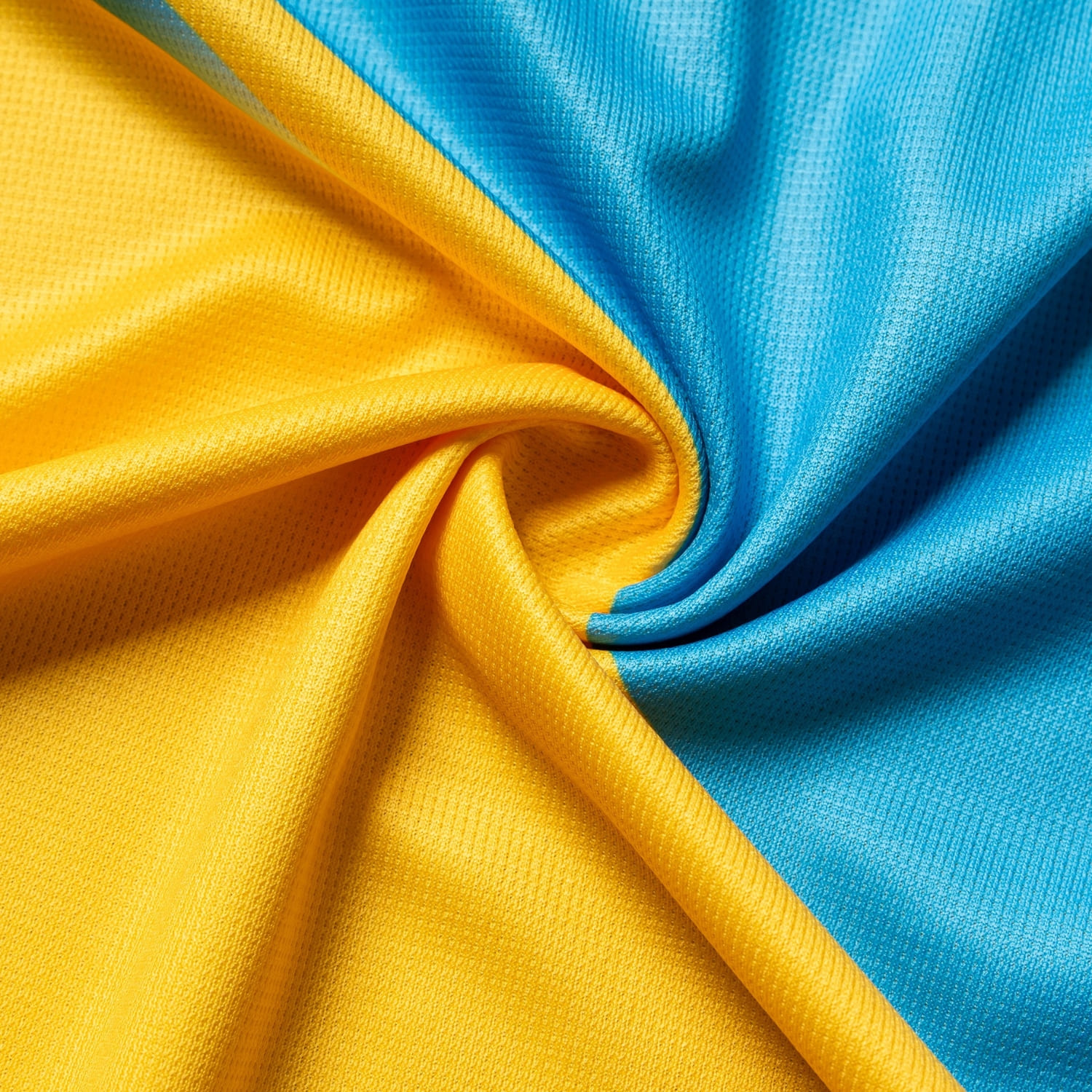 Chất liệu vải áo đồng phục yoga thoáng mát, co giãn tốt