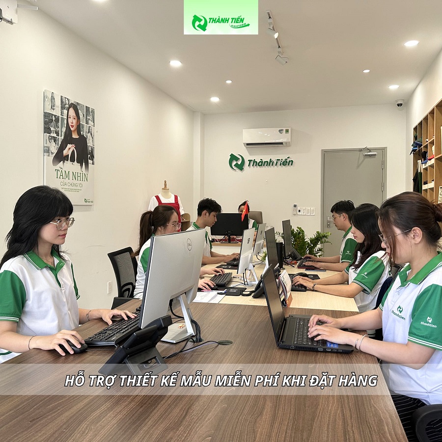 Xưởng may hỗ trợ tư vấn và báo giá đồng phục tận tâm