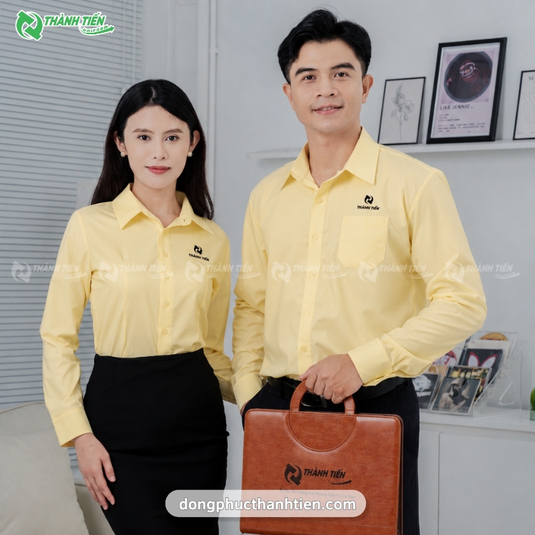 Đồng phục công ty giúp xây dựng hình ảnh chuyên nghiệp.